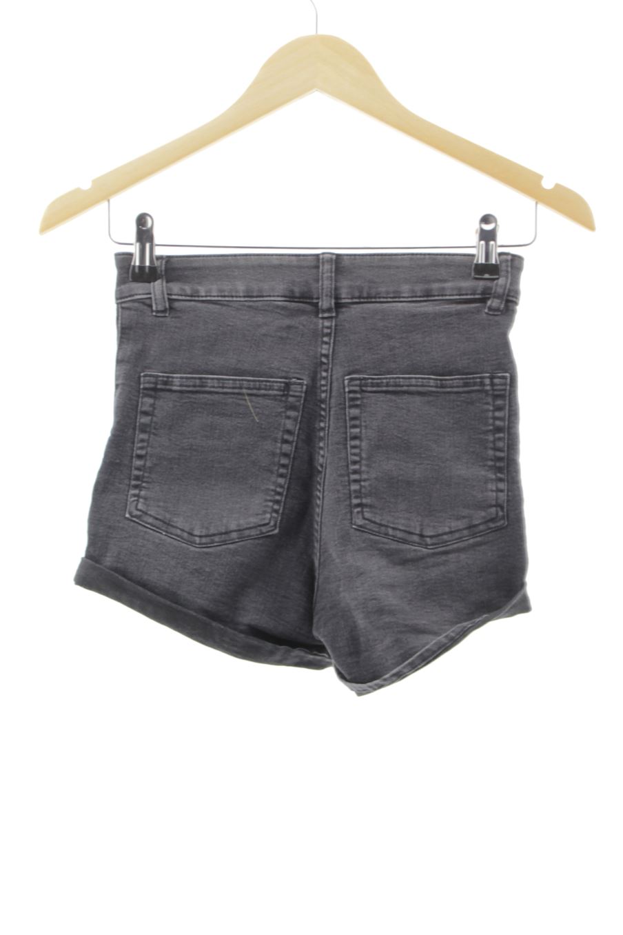 Shorts H&M de la taille 34, de couleur noir de denim