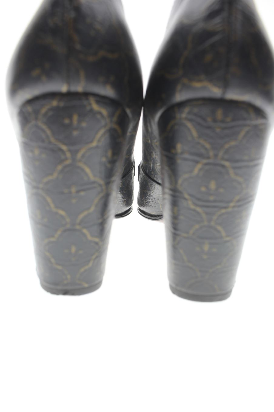 Zapatos de tacon de Chie Mihara de la talla 40, de color estampado de