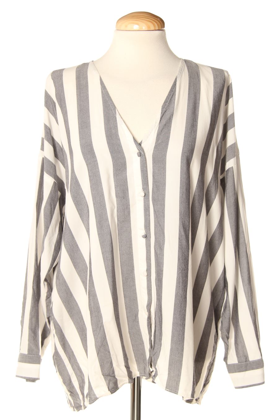 Camisa de Zara de la talla S, de color rayas