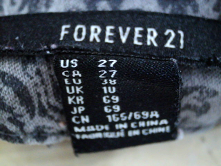 Jeans Forever 21 de la taille 38, de couleur gris de denim
