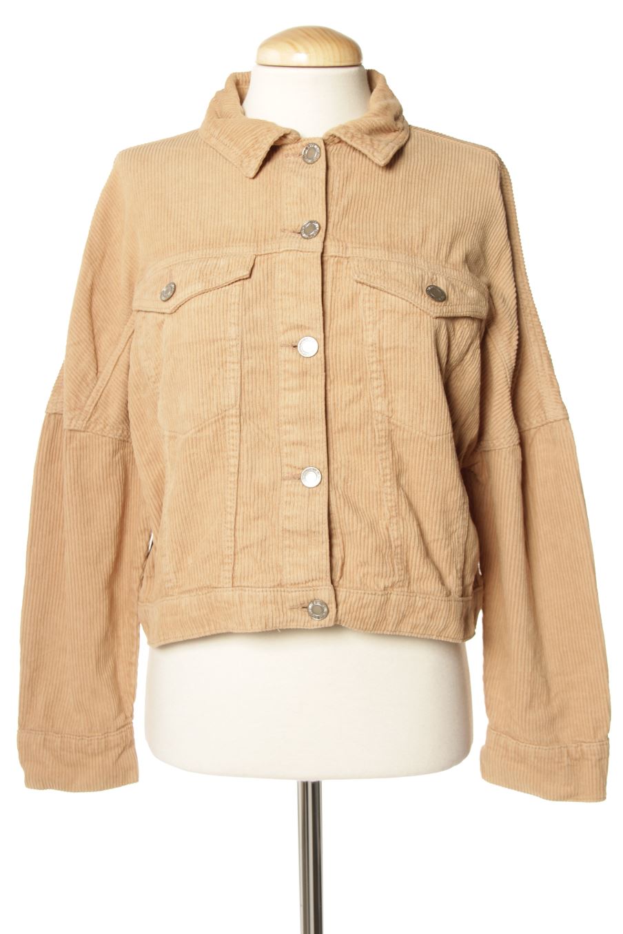 Cazadora de Stradivarius de la talla S, de color marrón