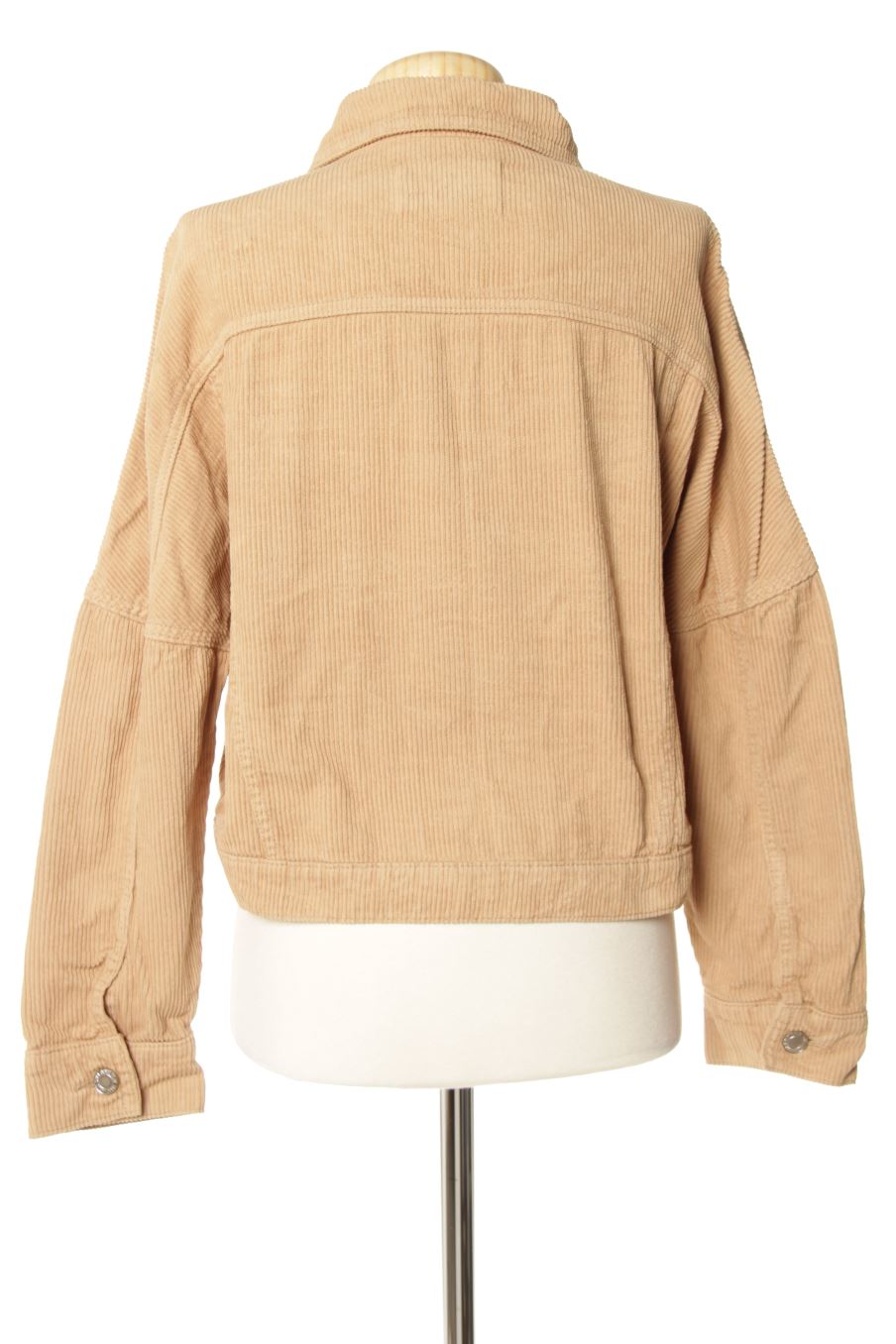 Cazadora de Stradivarius de la talla S, de color marrón