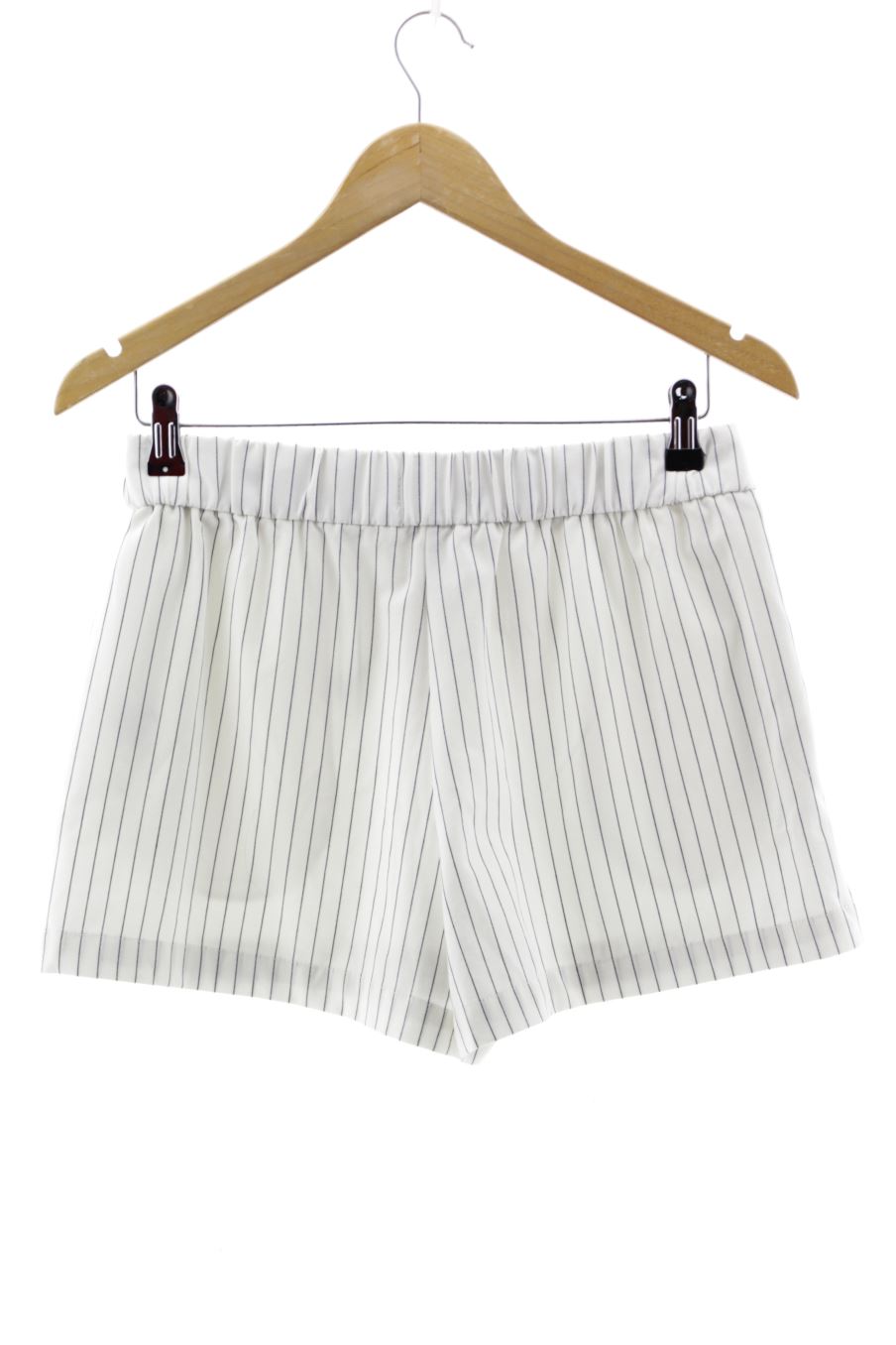 Pantalones cortos de Pull & Bear de la talla M, de color rayas