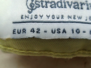 Vaqueros de Stradivarius de la talla 42, de color verde de ropa vaquera