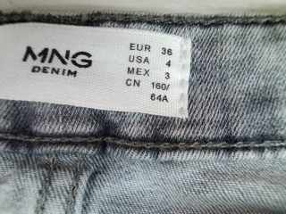 Jeans Mango de la taille 36, de couleur gris de denim