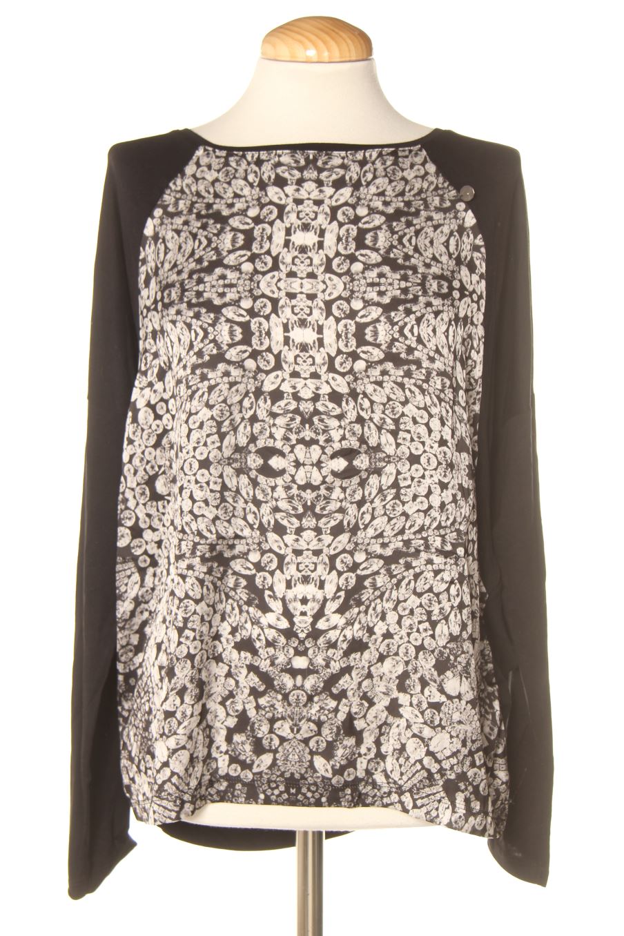 Blusa de manga larga de salsa de la talla M, de color estampado
