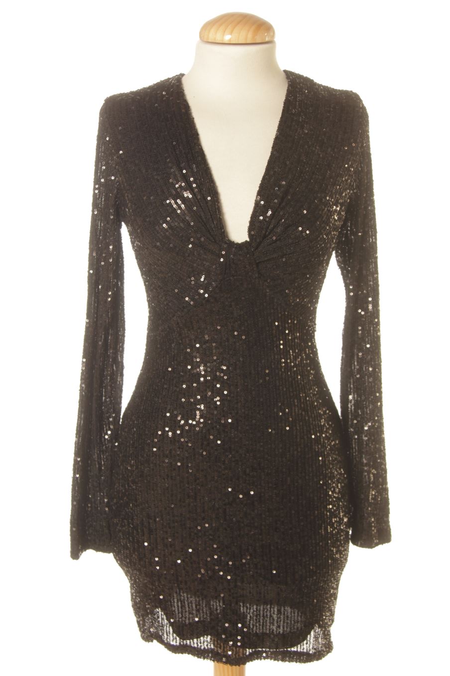 Robe Pull & Bear de la taille M, de couleur noir