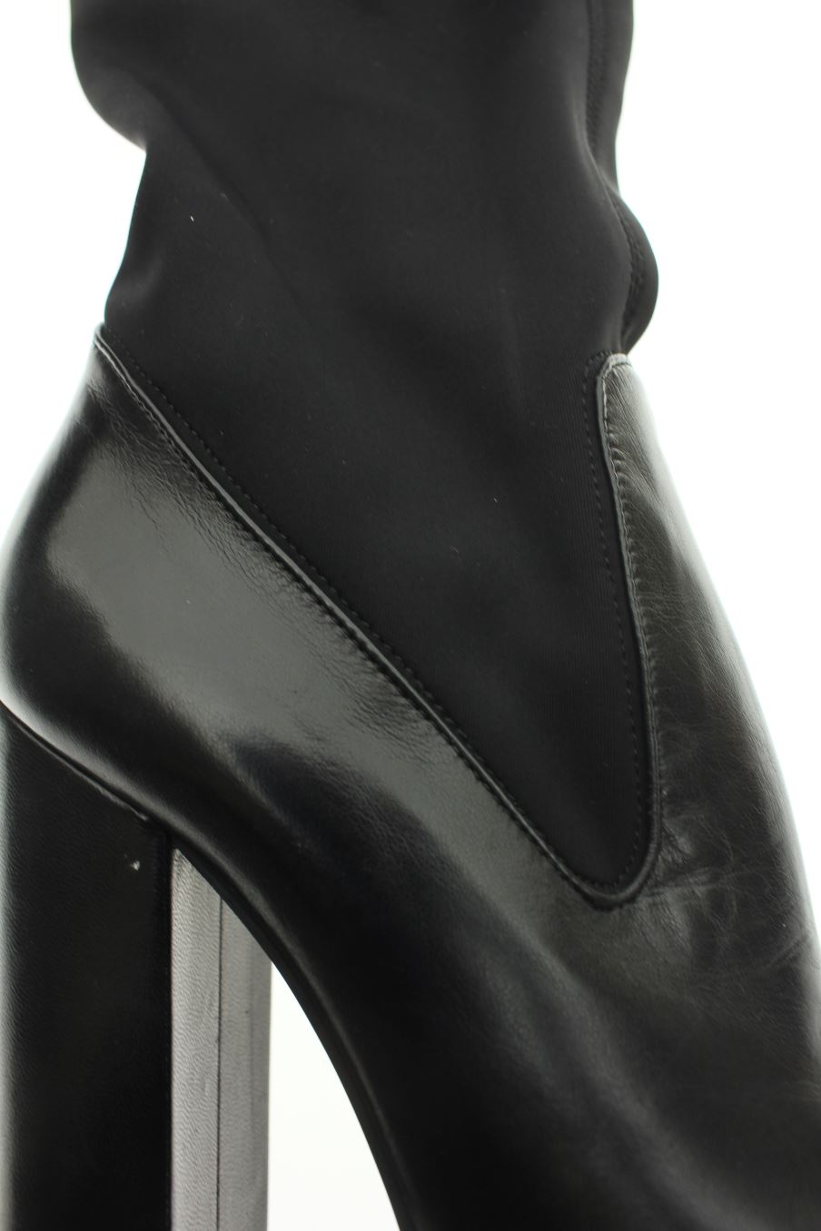 Botas de Atos Lombardini de la talla 36, de color negro de