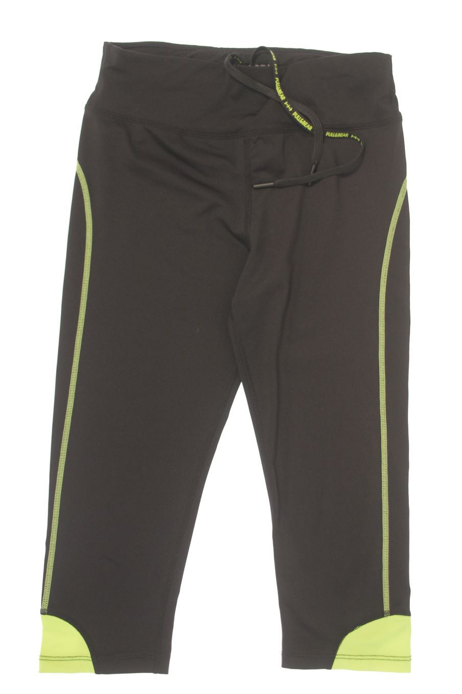 Pantalones cortos de deporte de Pull & Bear de la talla S, de color negro
