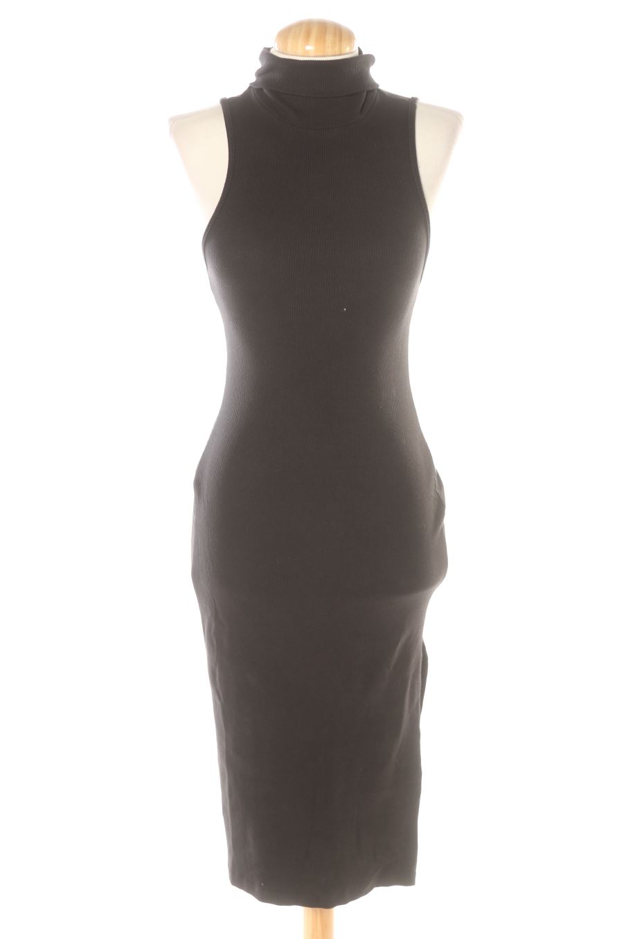 Vestido casual de Zara de la talla S, de color negro