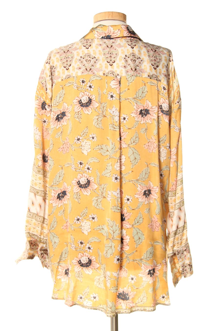 Chemise Mango de la taille S, de couleur imprimés