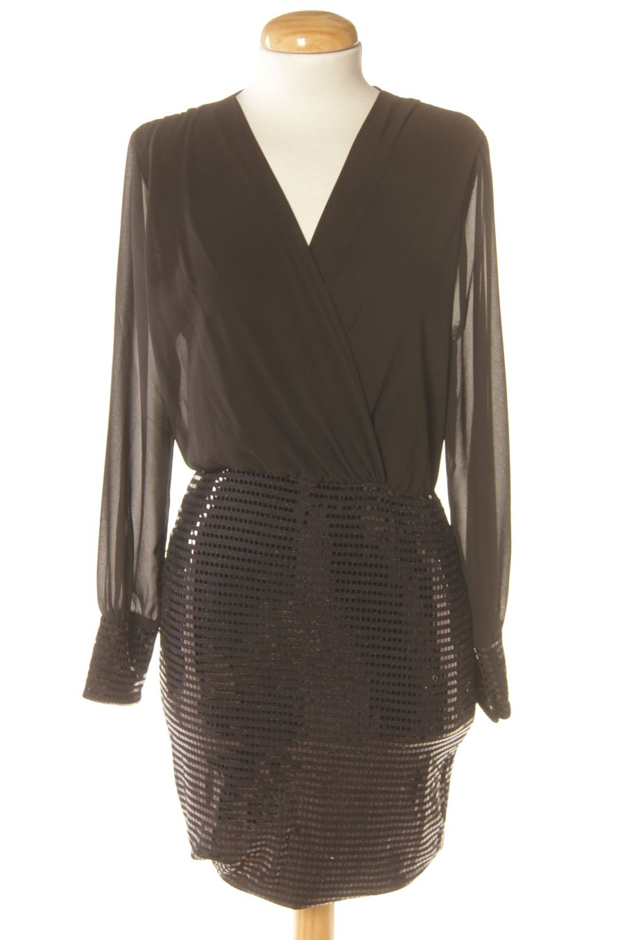 Robe casual New collection de la taille S, de couleur noir