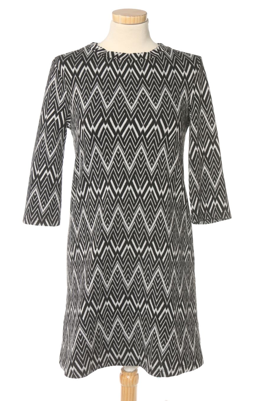 Vestito casual de Trf (ZARA) de la talla S, de color nero
