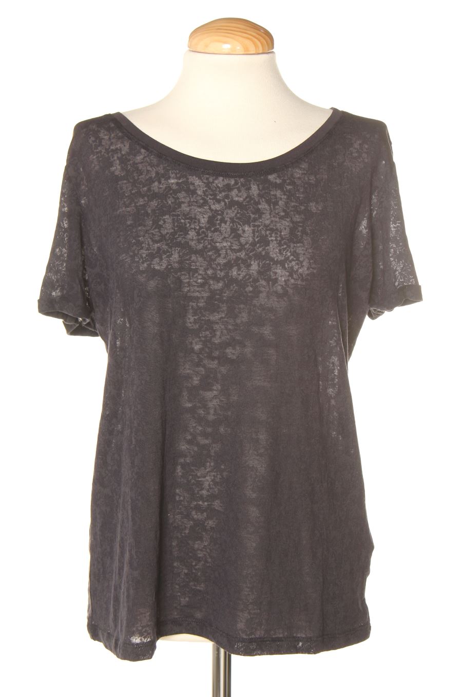 T-shirt C&A de la taille M, de couleur fleurs