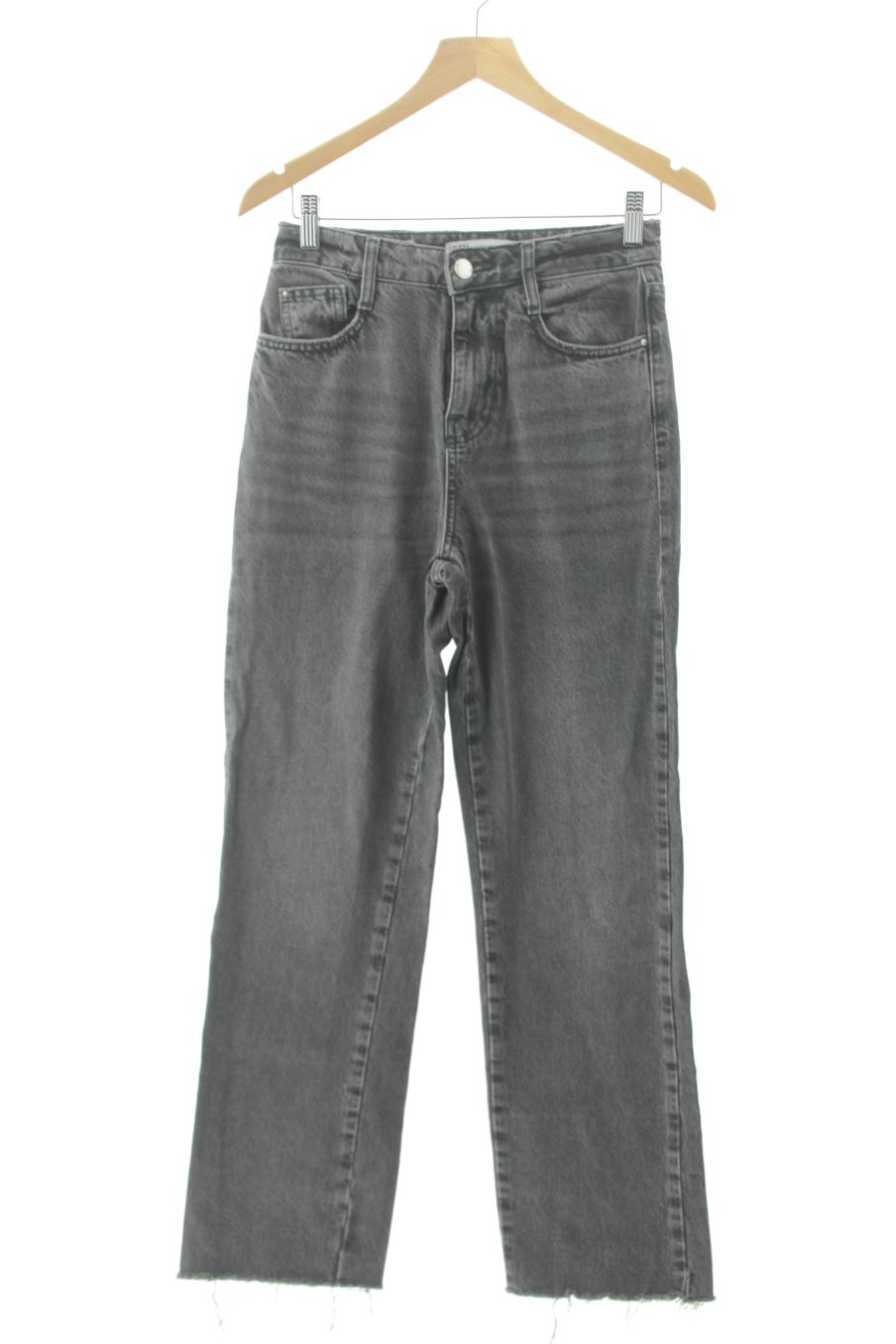 Jeans Zara de la taille 34, de couleur gris
