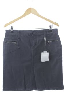 Aufwändiger Rock 38 Street one