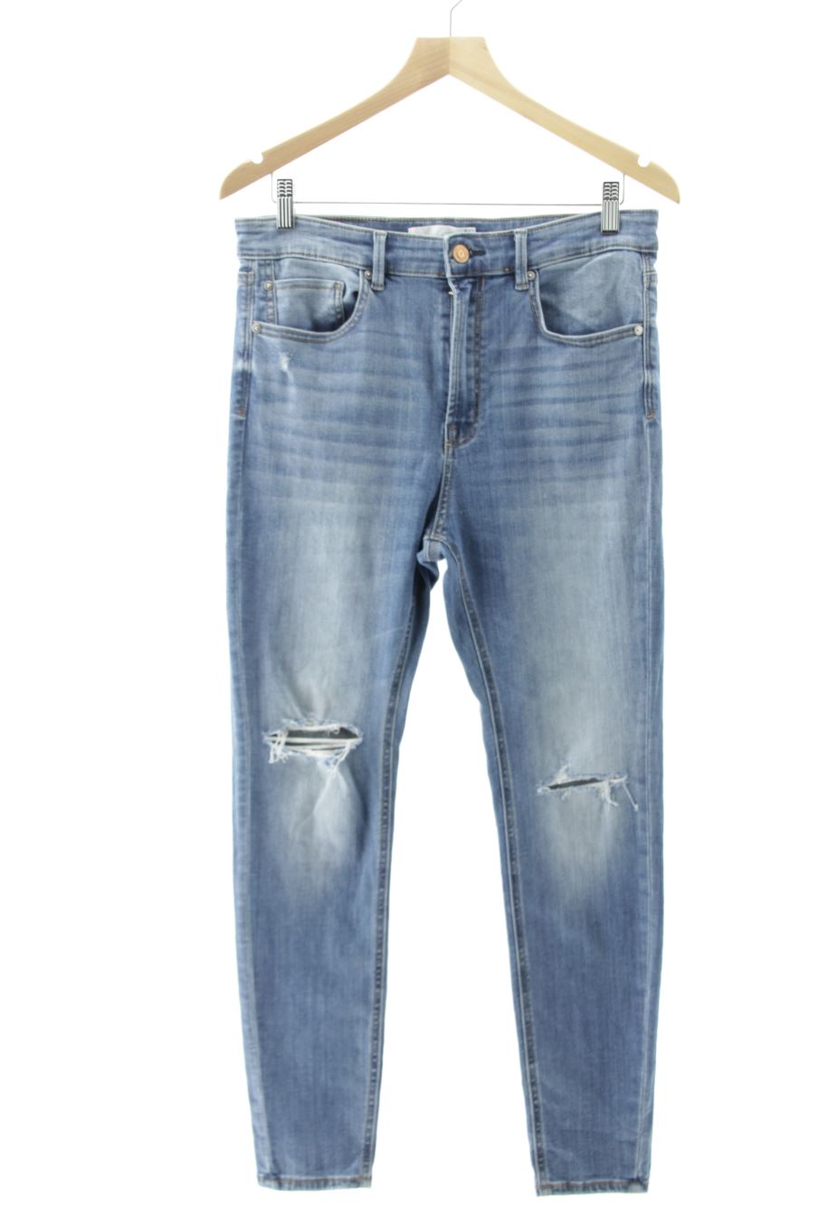 Vaquero de Stradivarius de la talla 42, de color azul