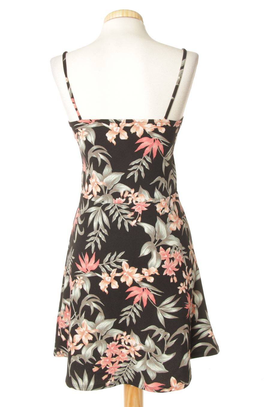 Robe casual H&M de la taille 38, de couleur fleurs