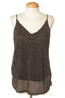 Aufwändiges Top M Only