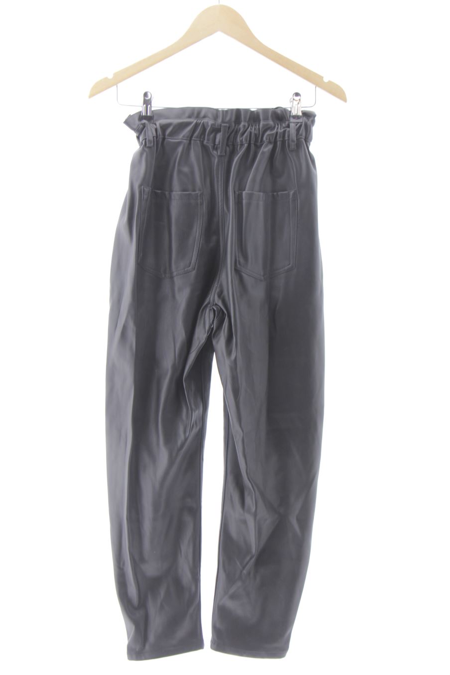 Pantalon Zara de la taille 32, de couleur noir de synthétique