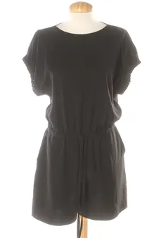 Mono S Uniqlo, foto 1 de 2