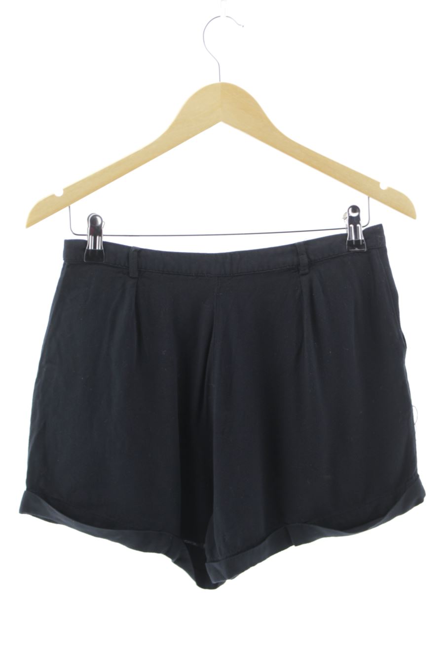 Pantalón corto de Pull & Bear de la talla M, de color negro