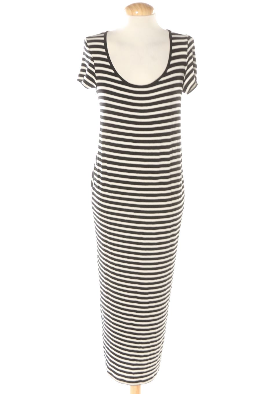 Robe casual Mango de la taille S, de couleur rayures