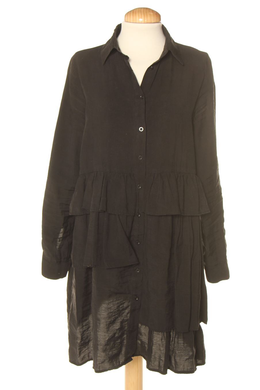 Vestido casual de Zara de la talla S, de color negro
