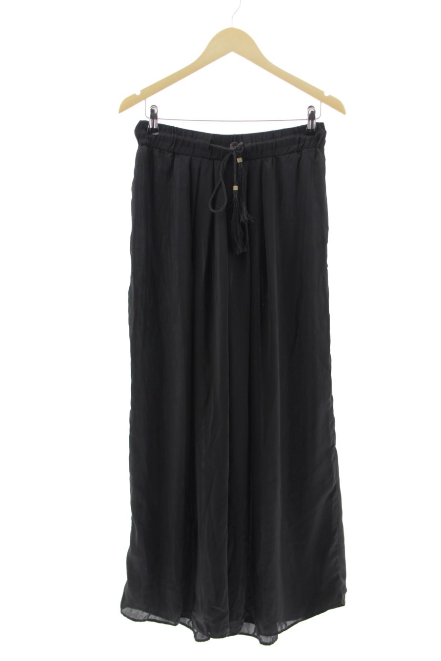 Pantalón Casual de Zara de la talla M, de color negro