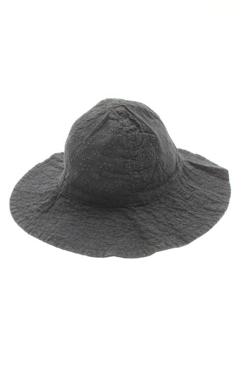 Chapeaux