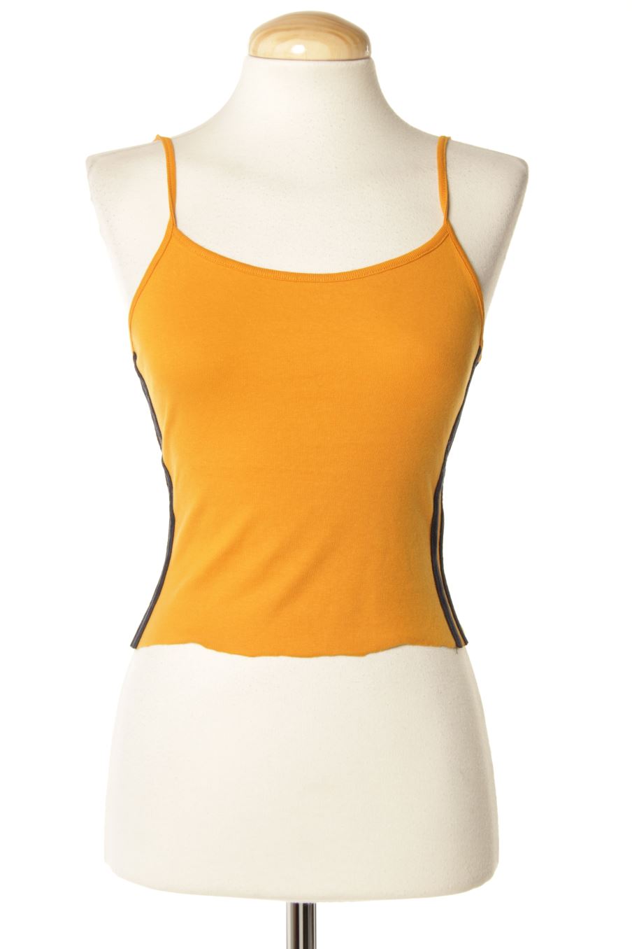 Débardeur Bershka de la taille S, de couleur moutarde