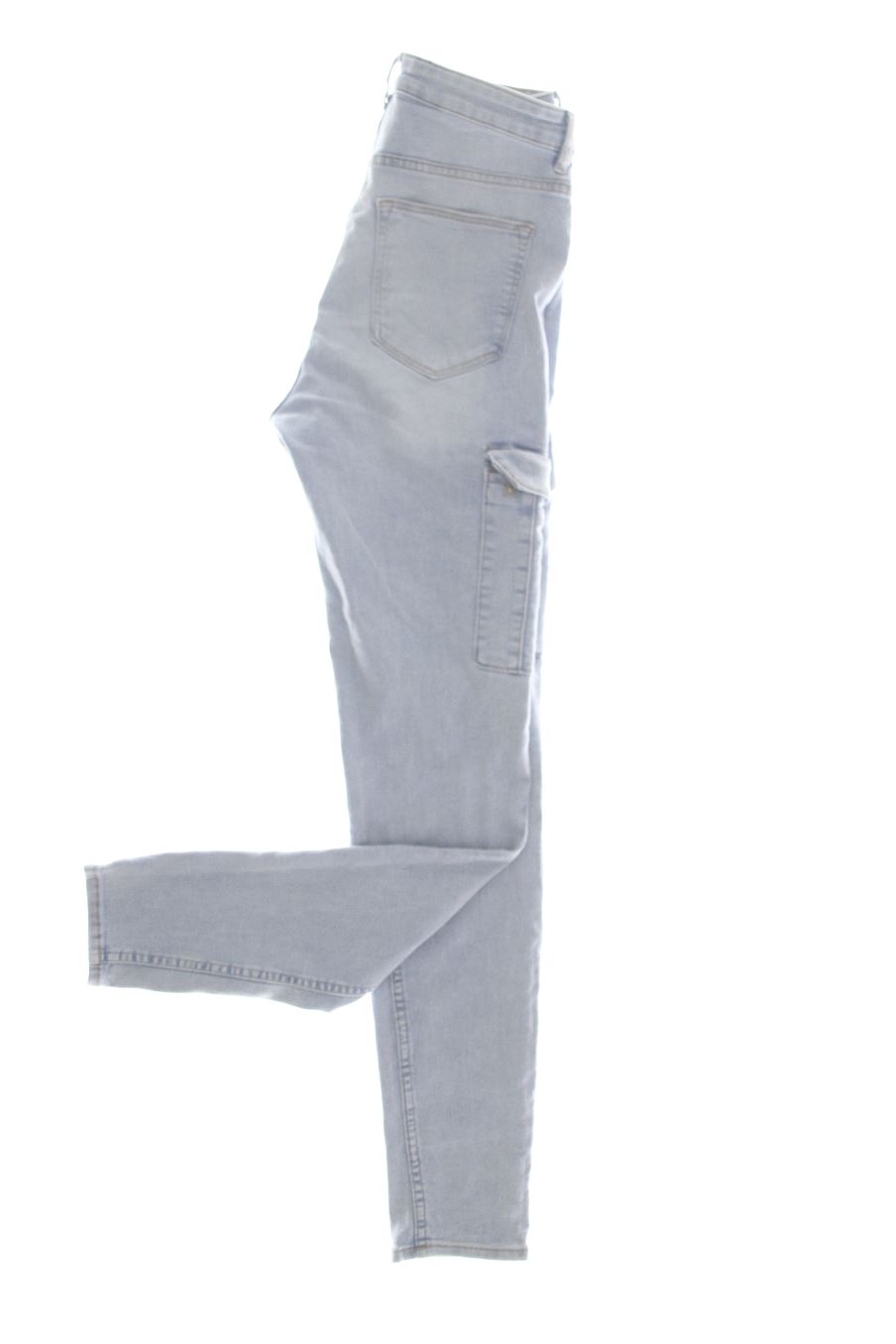 Jeans H&M de la taille 38, de couleur bleu de denim