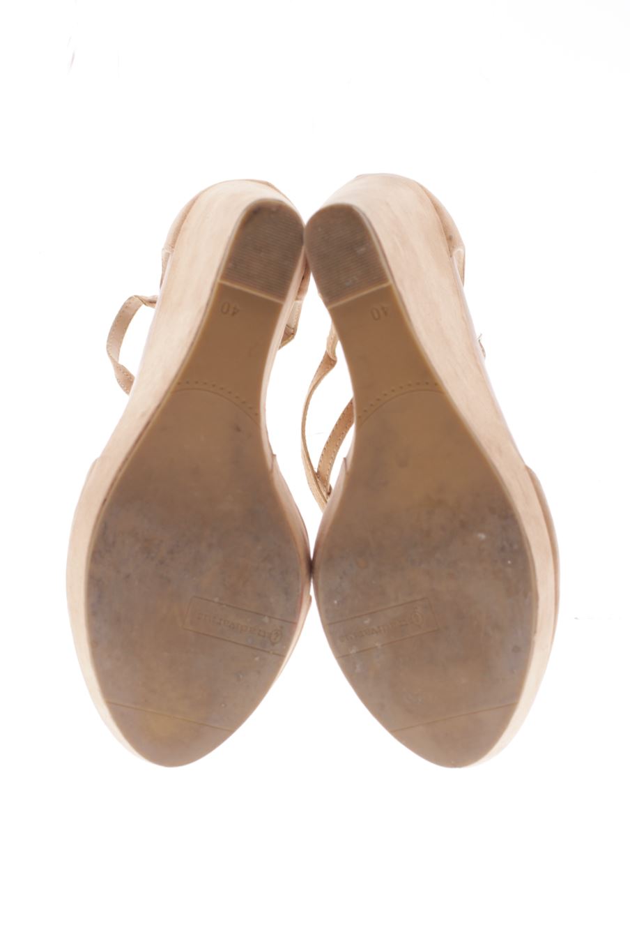 Plataformas de Stradivarius de la talla 40, de color beige de