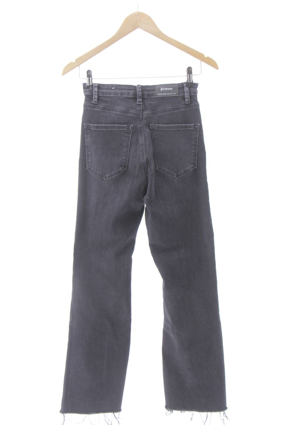 Jeans Stradivarius de la taille 36, de couleur noir de denim