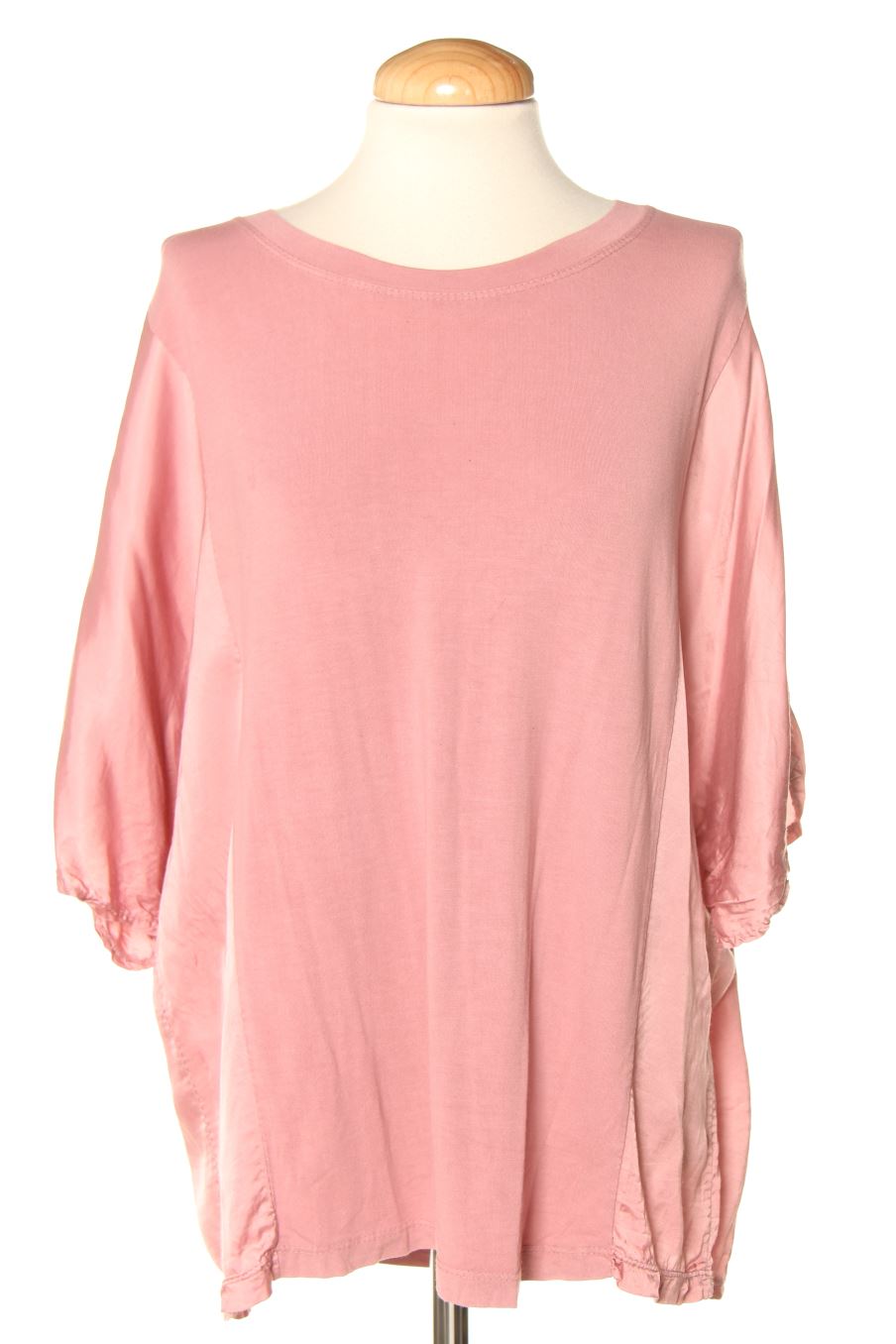 T-shirt New collection de la taille M, de couleur pourpre