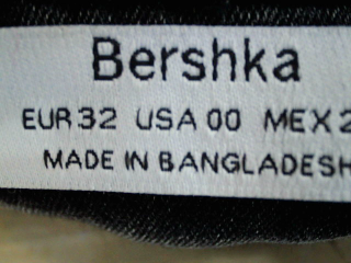 Jeans Bershka de la taille 32, de couleur gris de denim