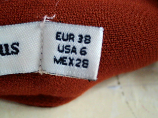 Falda de Stradivarius de la talla 38, de color marrón