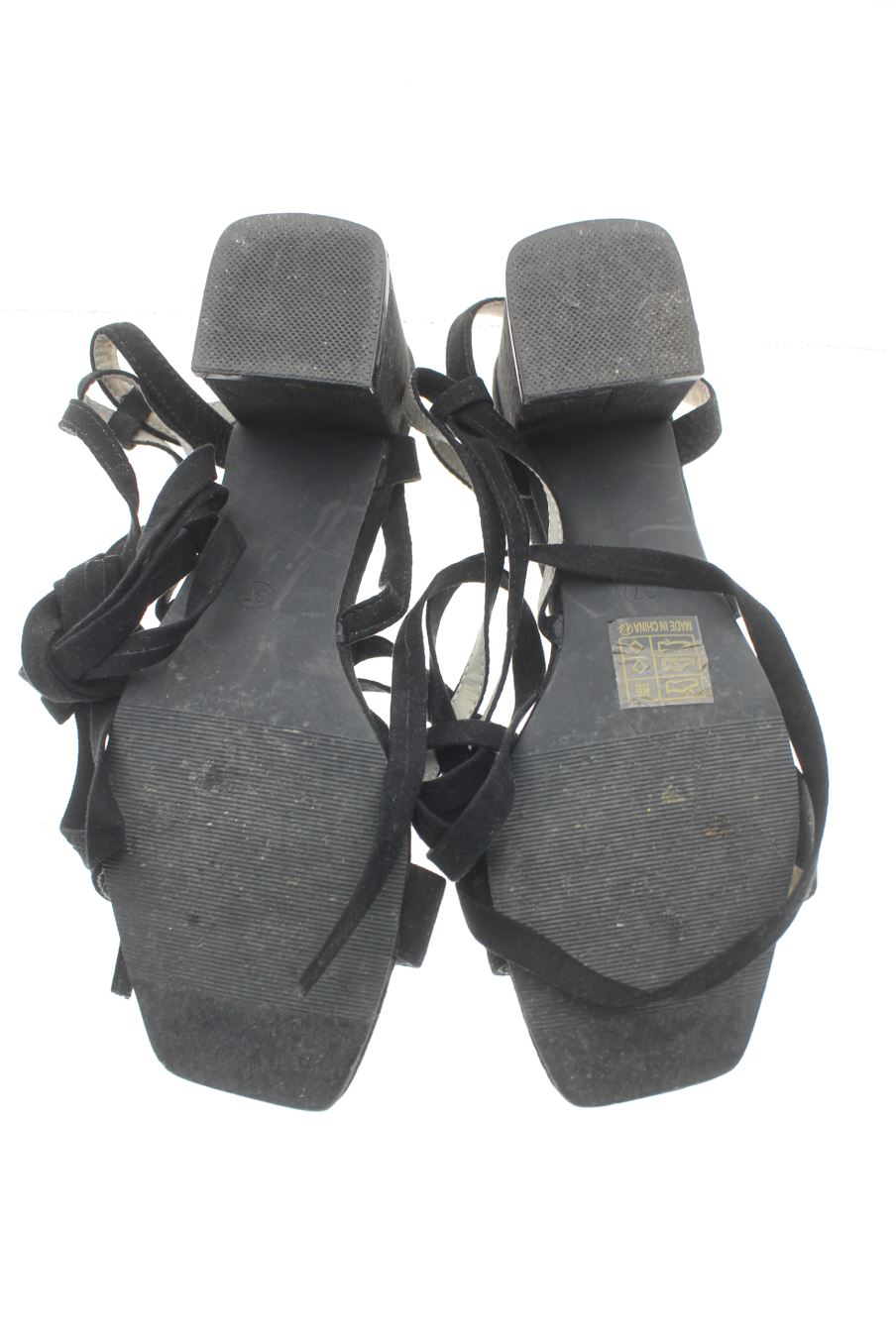 Sandalias tacon de C'M Paris de la talla 37, de color negro de