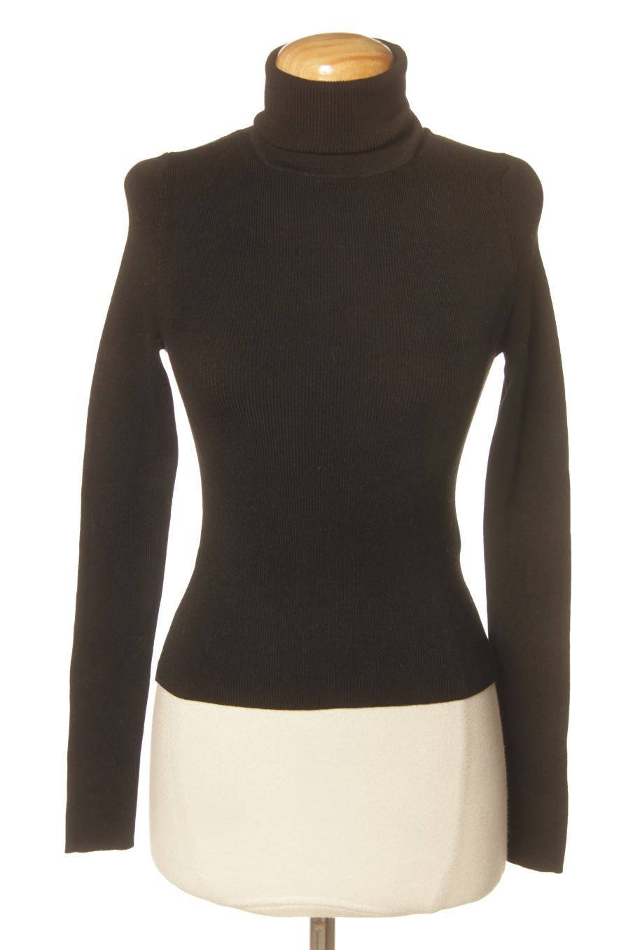 Pull Zara de la taille S, de couleur noir