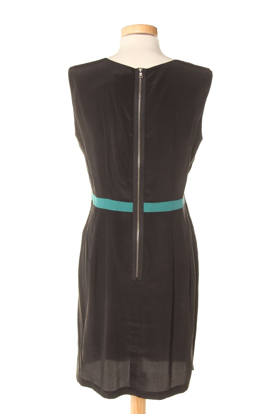 Robe casual Surkana de la taille L, de couleur noir de soie
