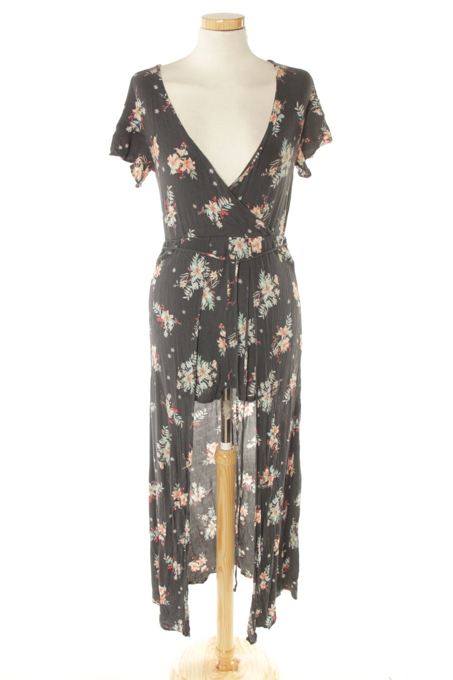 Mono de Pull & Bear de la talla S, de color flores