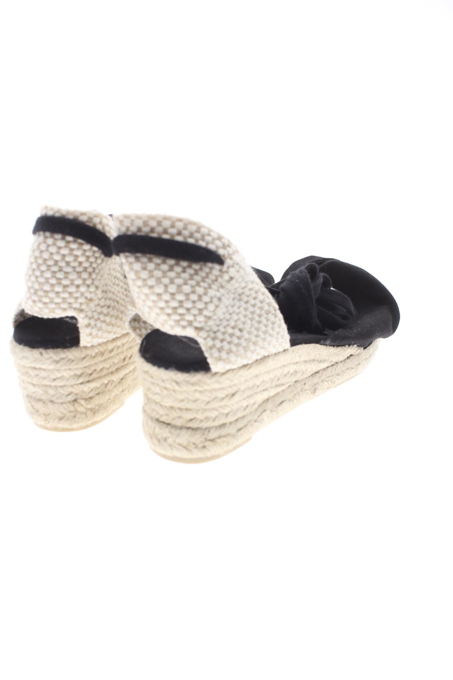 Sandalias tacon de Castañer de la talla 39, de color negro de