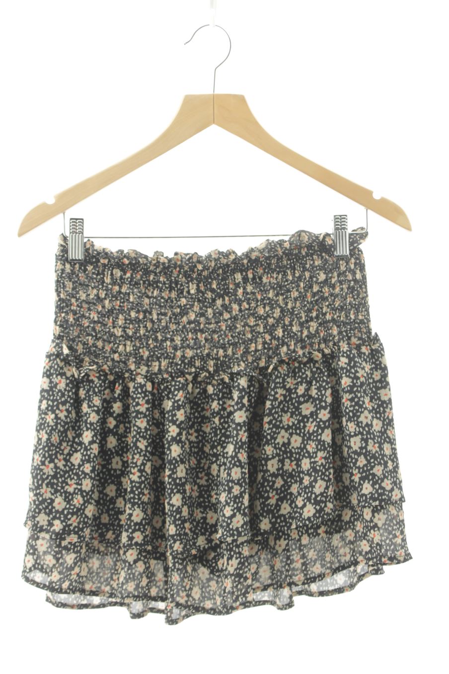 Shorts Pull & Bear de la taille M, de couleur fleurs