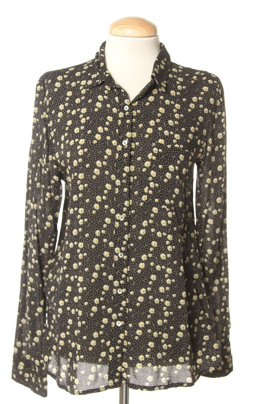 Camisa de Pull & Bear de la talla S, de color flores