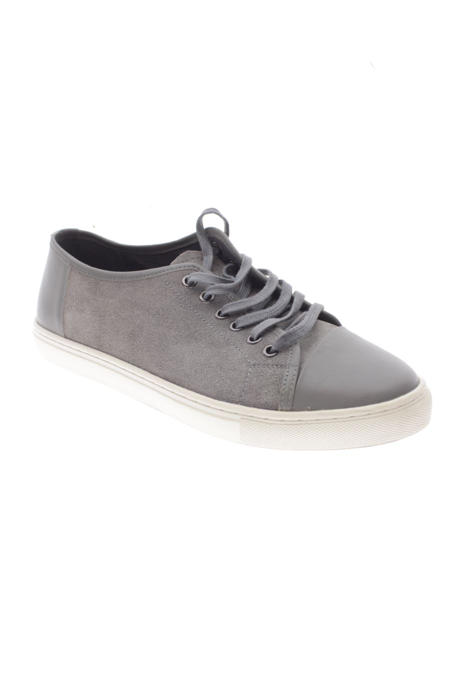 Zapatillas de Benetton de la talla 42 de segunda mano
