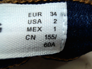 Jeans Mango de la taille 34, de couleur bleu de denim