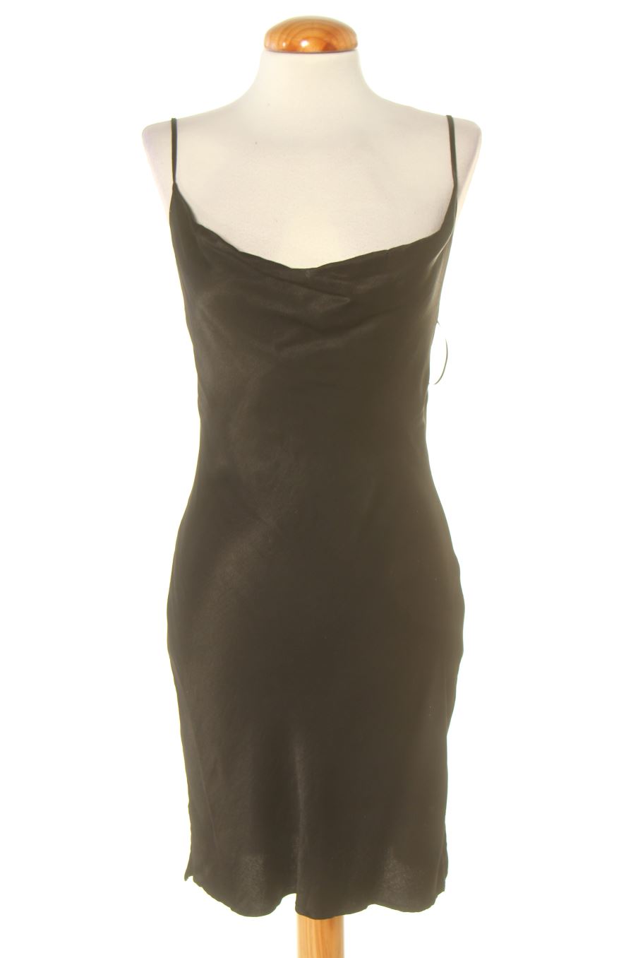 Einfaches Kleid von Bershka Größe M, Farbe Schwarz, für