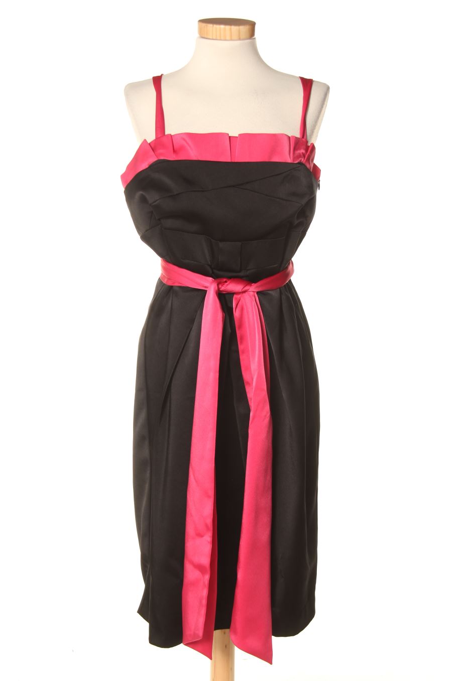 Robe Alba Conde de la taille 42, de couleur noir