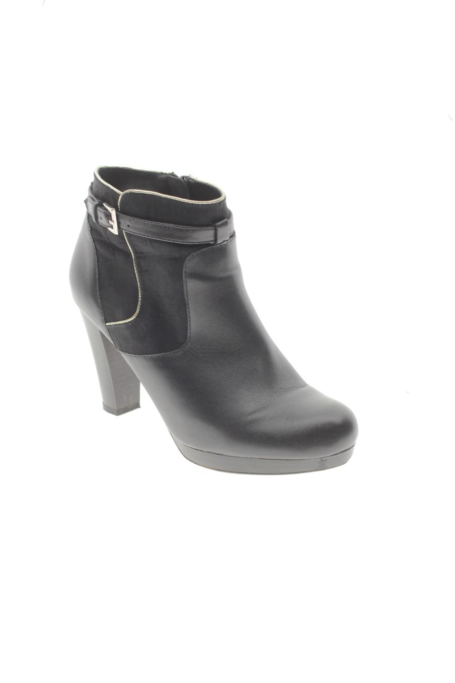 Botines de Éram de la talla 37, de color negro de