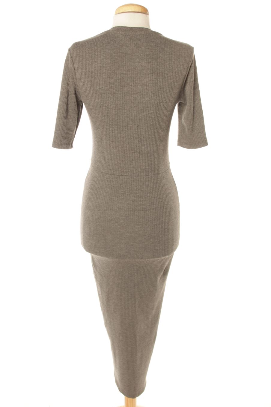 Robe casual Stradivarius de la taille S, de couleur gris